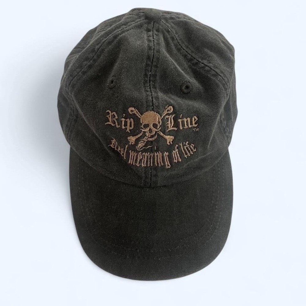 Vintage-style baseball cap with embroidered skull by Adams
